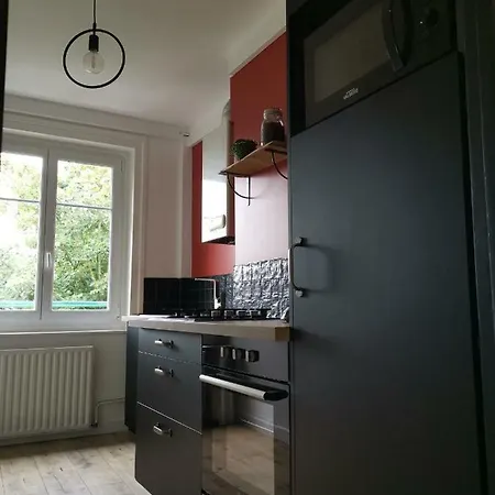 Face Aux Remparts Appartement *