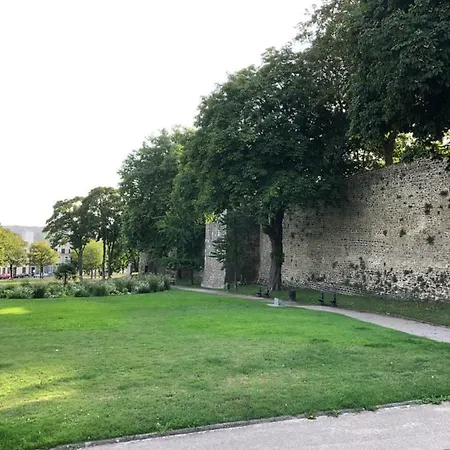 Face Aux Remparts